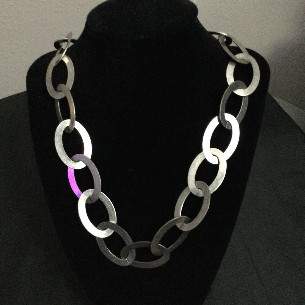 Silver oval link necklace-costume jewelry